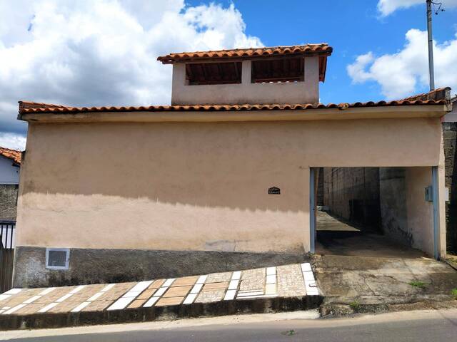 #87 - Casa para Venda em Candeias - MG - 2