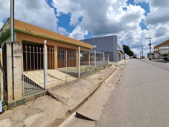 #101 - Casa para Venda em Candeias - MG - 2