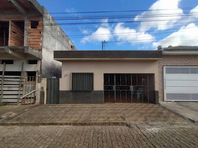 #108 - Casa para Venda em Candeias - MG - 2